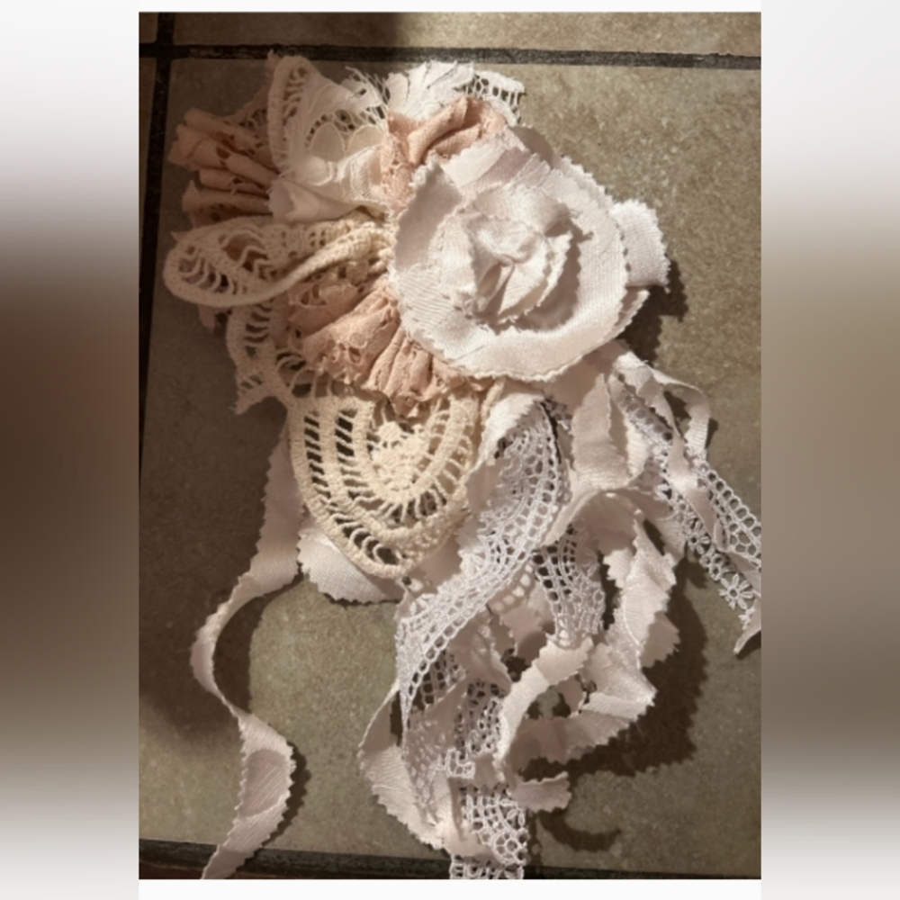 Flower pin/ Brooche